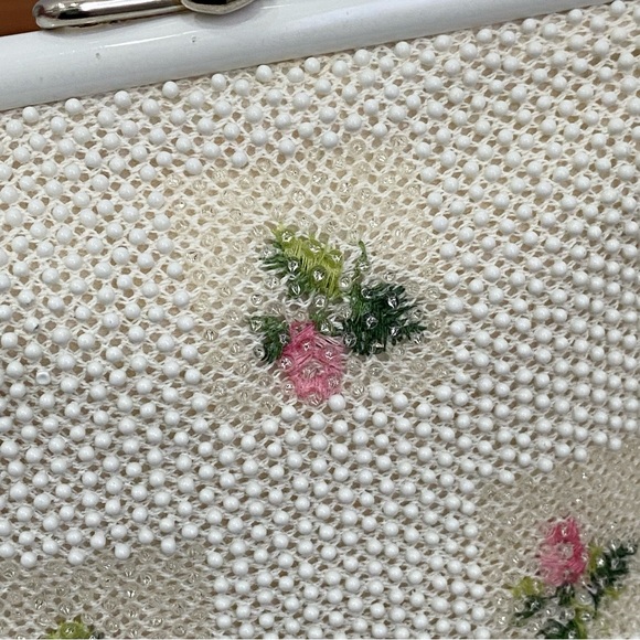 Vintage Beaded White Clutch Handbag with Dainty Flower Design - Picture 15 of 15